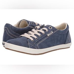 Navy blue Taos shoes